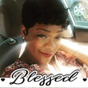 Meet your Posher, Dana